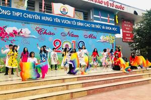 Trường THPT Chuyên Hưng Yên tưng bừng đón xuân Kỉ Hợi 2019