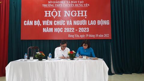 Hội nghị cán bộ, viên chức và người lao động năm học 2022-2023 của trường THPT chuyên Hưng Yên